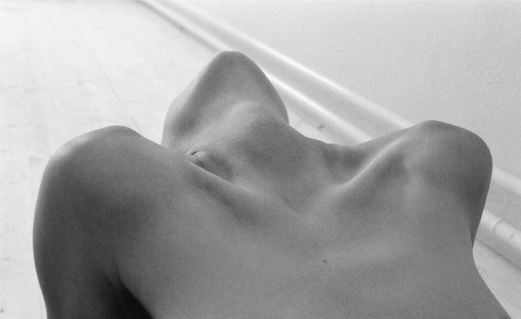 Jak się masturbować? Odkryj mapę swojej przyjemności i pokochaj solo-seks